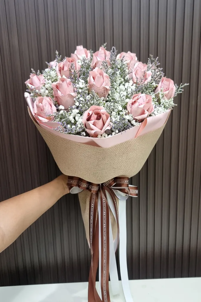 ช่อแบงค์ร้อยพับดอกกุหลาบ