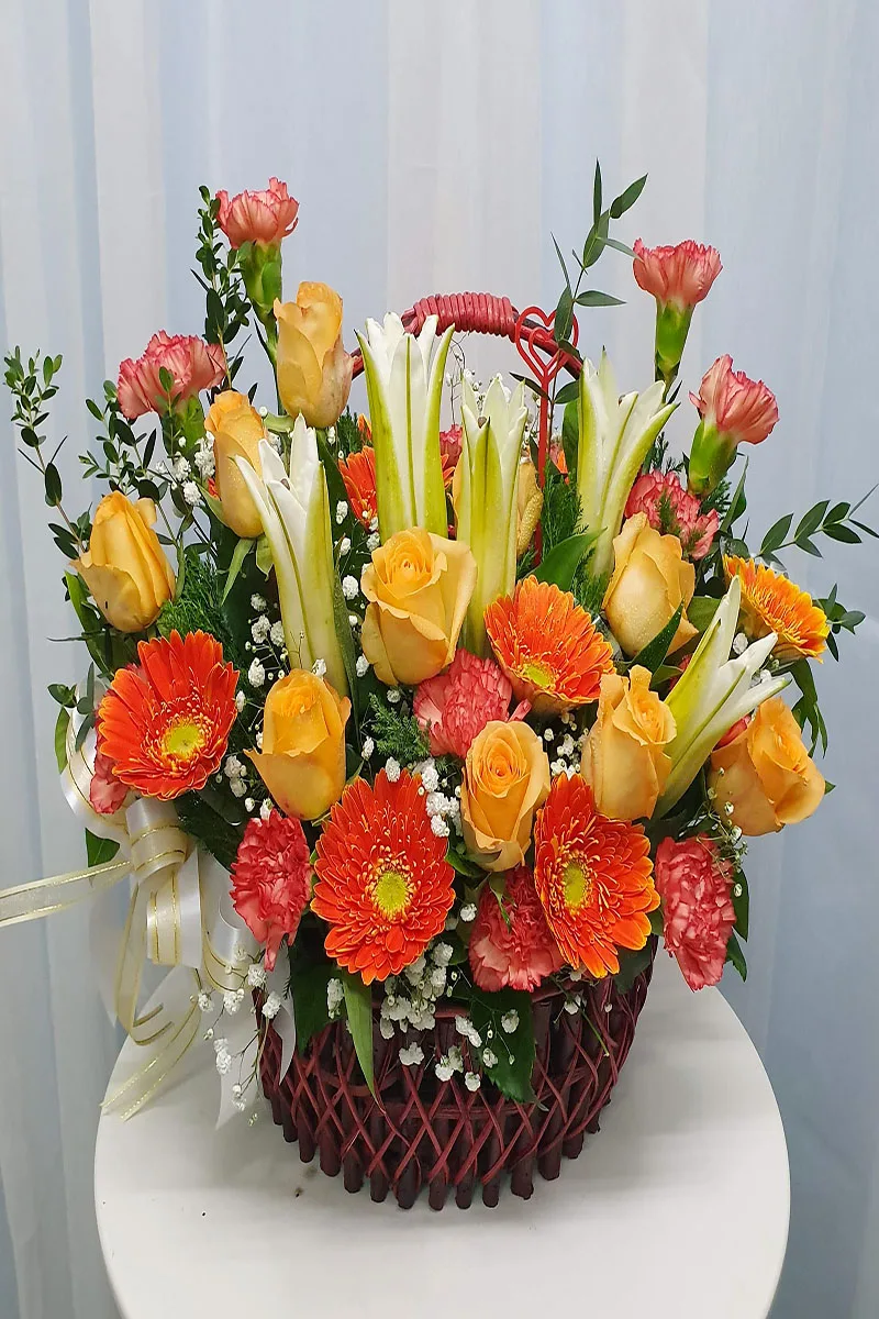 กระเช้าดอกไม้สดสีส้ม กระเช้าดอกไม้สีส้ม