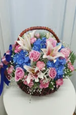 กระเช้าดอกไม้สดสีฟ้าเข้ม