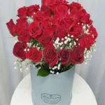 แจกันดอกกุหลาบแดง