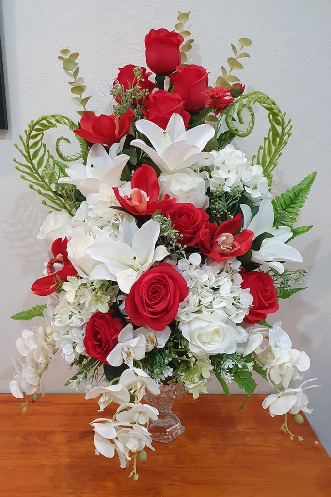 แจกันดอกไม้ประดิษฐ์