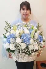 กระเช้าดอกไม้สีฟ้า ดอกไฮเดรนเยียฟ้า