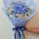 ช่อดอกไม้สีฟ้า