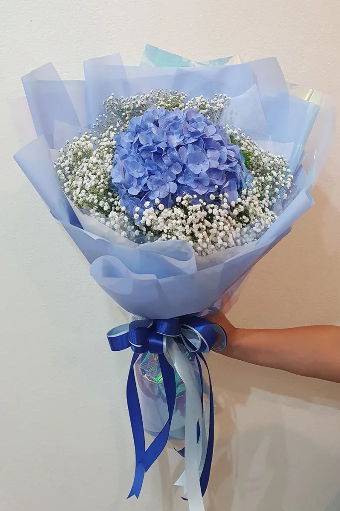 ช่อดอกไม้สีฟ้า