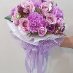 ช่อดอกไม้ประดิษฐ์สีม่วง