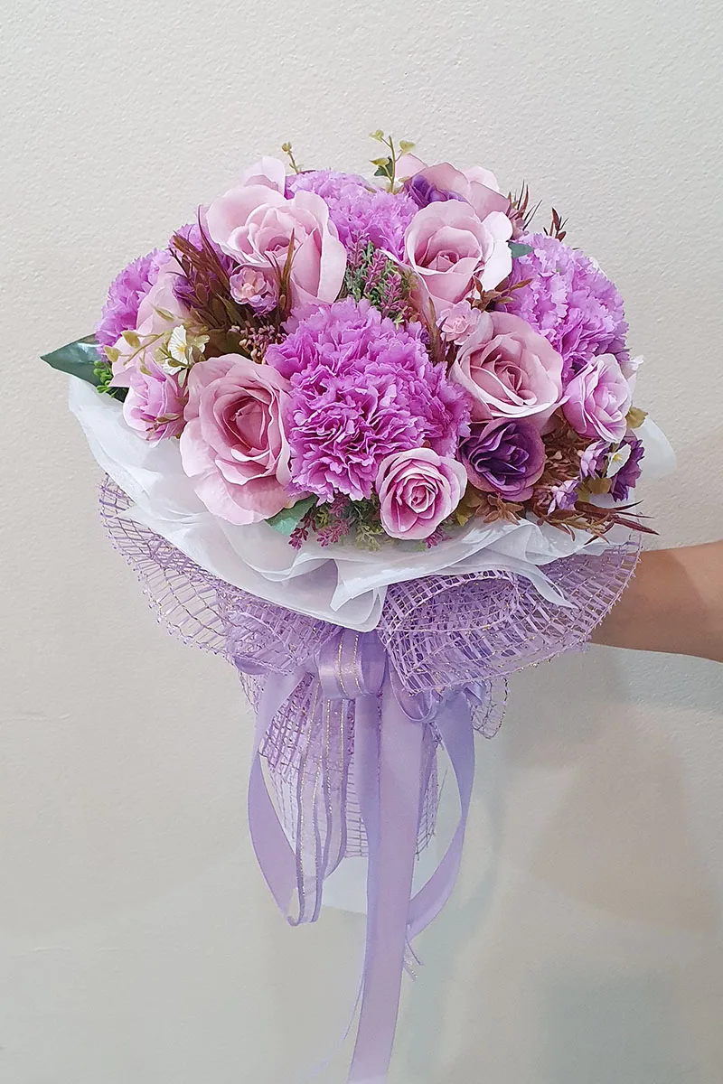 ช่อดอกไม้ประดิษฐ์สีม่วง