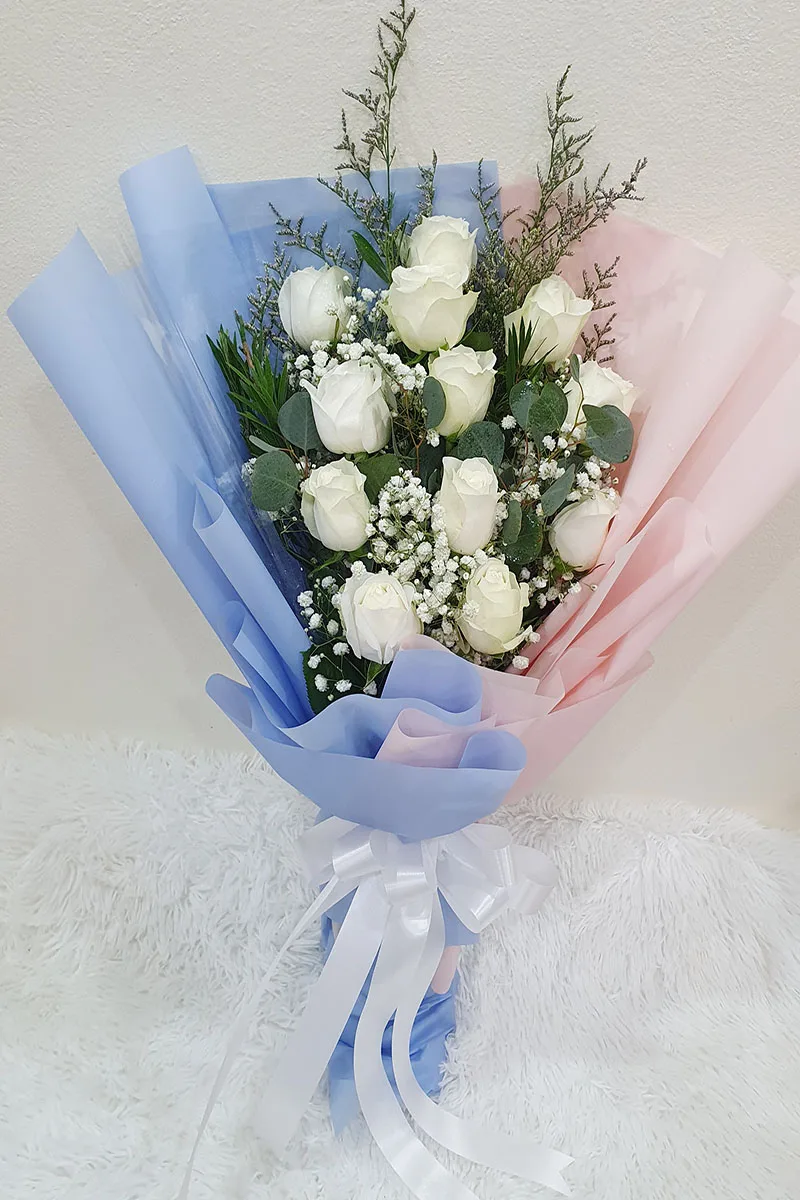 ช่อดอกกุหลาบขาว ช่อดอกกุหลาบขาว