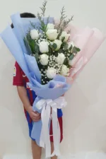 ช่อดอกกุหลาบขาว