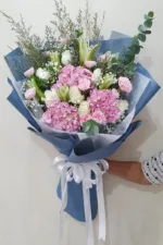 ช่อดอกไฮเดรนเยียสีชมพู