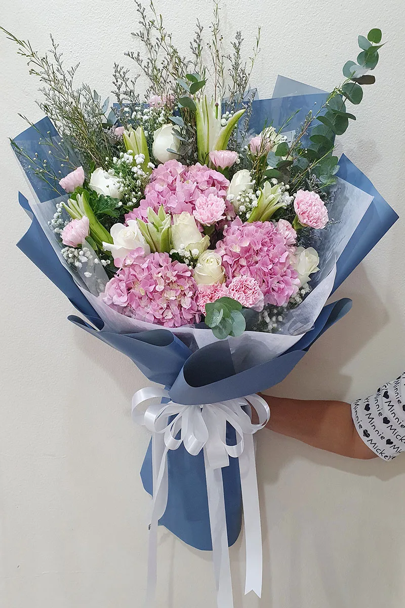 ช่อดอกไฮเดรนเยียสีชมพู