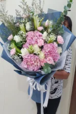 ช่อดอกไฮเดรนเยียสีชมพู