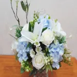 แจกันดอกไม้ประดิษฐ์เล็ก