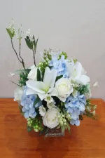 แจกันดอกไม้ประดิษฐ์ใบเล็ก