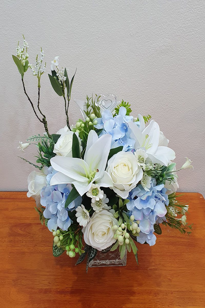 แจกันดอกไม้ปลอมตั้งโต๊ะ แจกันดอกไม้ประดิษฐ์ใบเล็ก