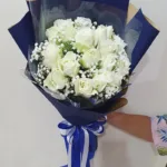 ช่อดอกกุหลาบสีขาว