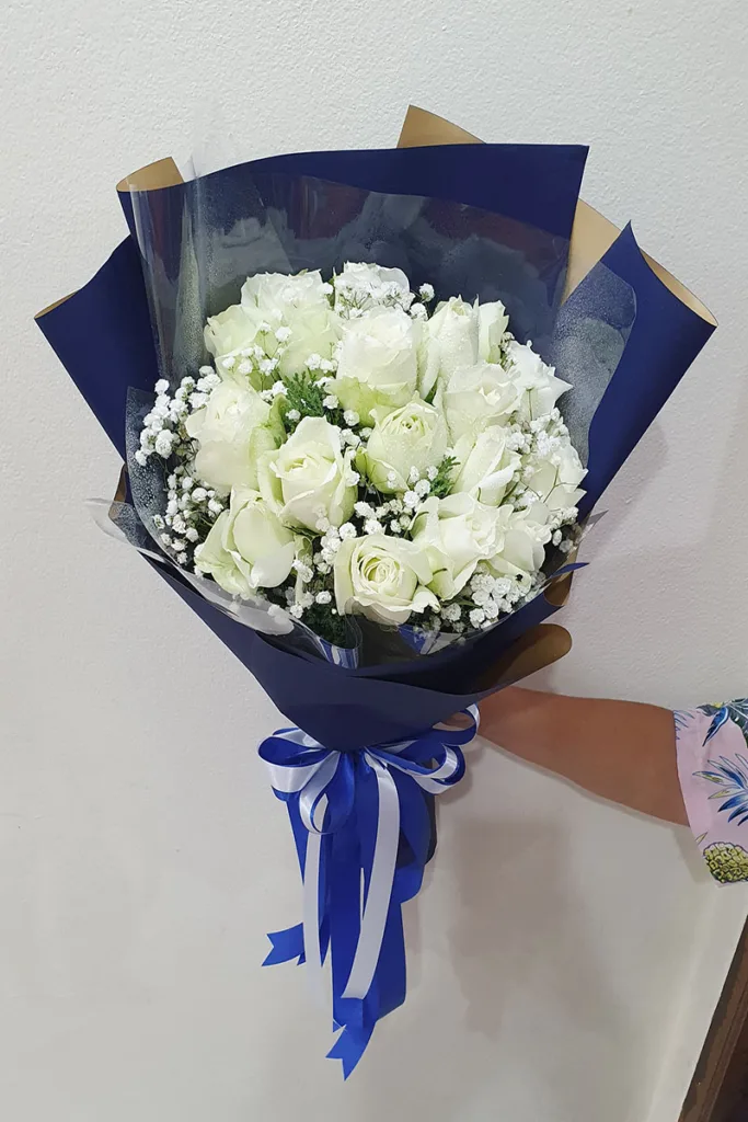 ช่อดอกกุหลาบสีขาว