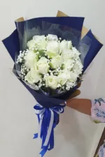 ช่อดอกกุหลาบขาว