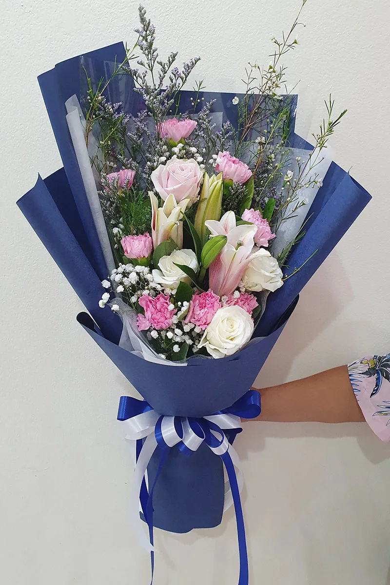 ช่อดอกไม้สีชมพู ช่อดอกไม้สดสีชมพู