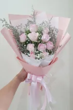 ช่อดอกกุหลาบสีชมพู