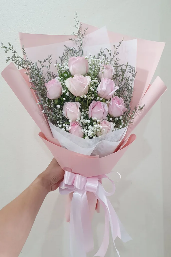 ช่อดอกกุหลาบสีชมพู