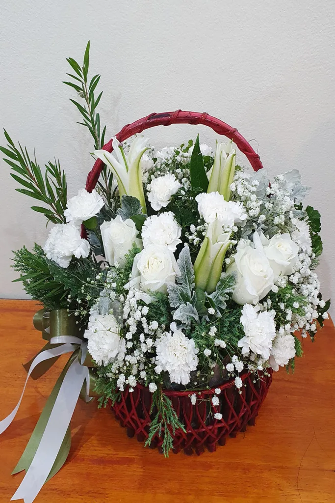 กระเช้าดอกไม้สีขาว กระเช้าดอกไม้ราคาถูก