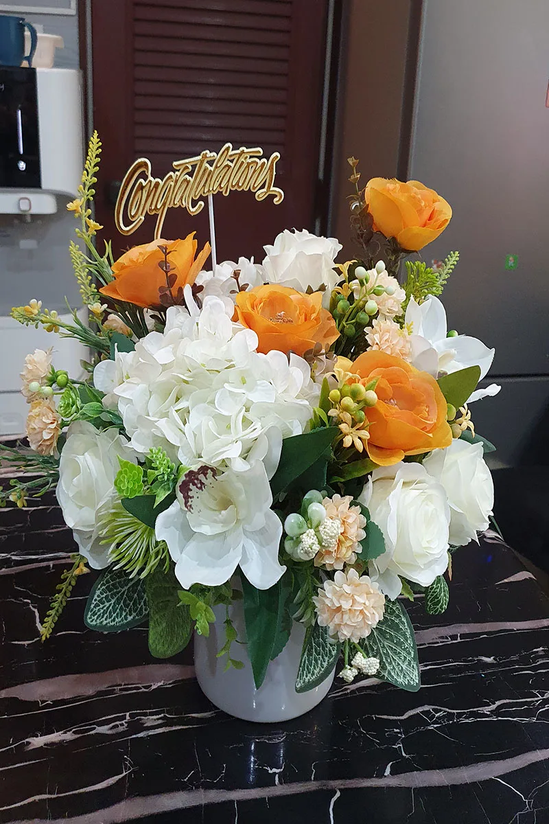 แจกันดอกไม้ประดิษฐ์ใบเล็ก