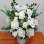 แจกันดอกไม้ประดิษฐ์ตั้งโต๊ะ