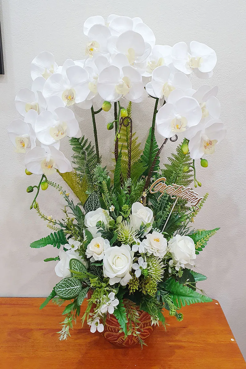 ดอกกล้วยไม้ประดิษฐ์จัดแจกัน