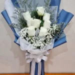 ช่อดอกกุหลาบขาว