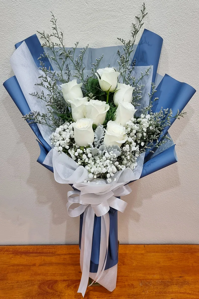 ช่อดอกกุหลาบขาว ช่อดอกกุหลาบขาว