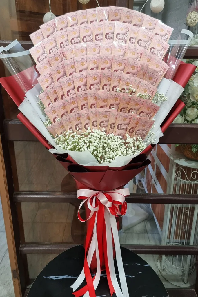 ช่อเรียงแบงค์ร้อย50ใบ