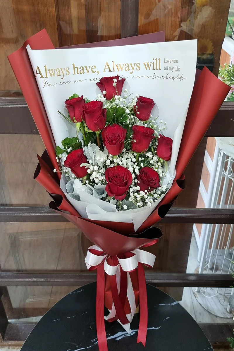 ช่อดอกกุหลาบสีแดง10ดอก ช่อดอกกุหลาบแดง10ดอก