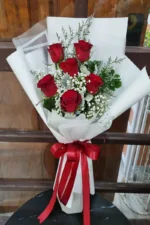 ช่อดอกกุหลาบแดง6ดอก