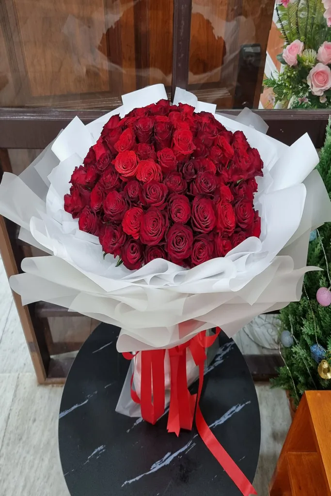 ช่อดอกกุหลาบแดง60ดอก