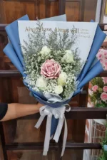 ช่อแบงค์พับรวมดอกกุหลาบ