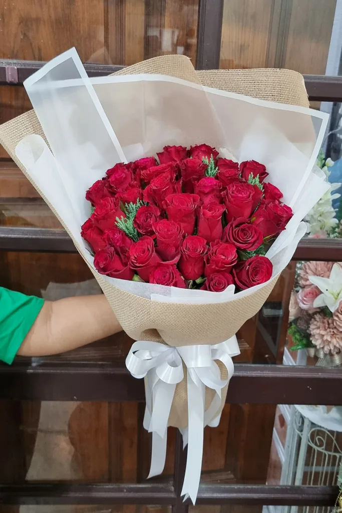 ช่อดอกกุหลาบแดง30ดอก