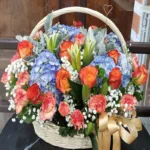 กระเช้าดอกไม้สีส้ม ฟ้า