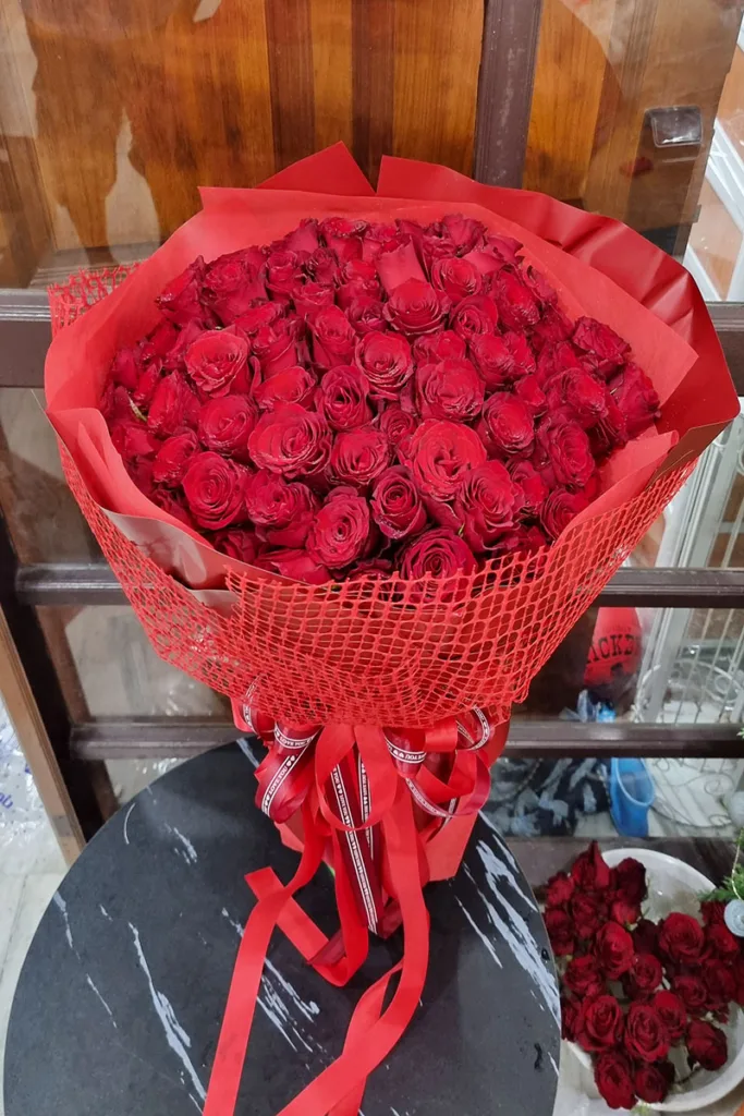 ช่อดอกกุหลาบแดง99ดอก
