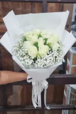 ช่อดอกกุหลาบสีขาว