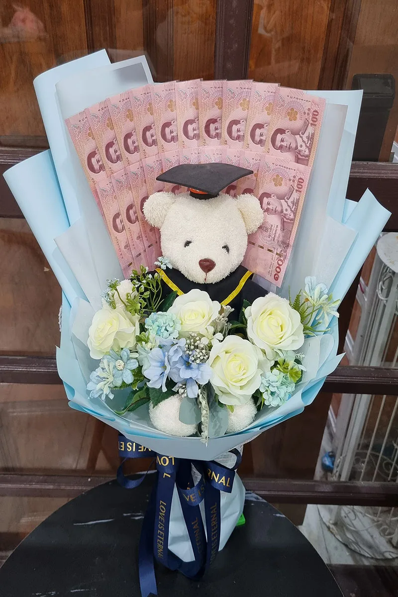 ช่อดอกไม้ประดิษฐ์รับปริญญา