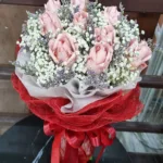 ช่อแบงค์ร้อยพับดอกกุหลาบห่อสีแดง