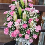 แจกันดอกไม้สีชมพู