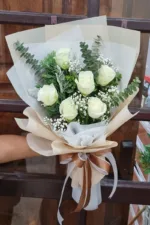 ช่อดอกกุหลาบขาว6ดอก