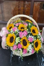 กระเช้าดอกไม้สีเหลือง ดอกทานตะวัน