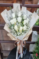 ช่อดอกกุหลาบขาว