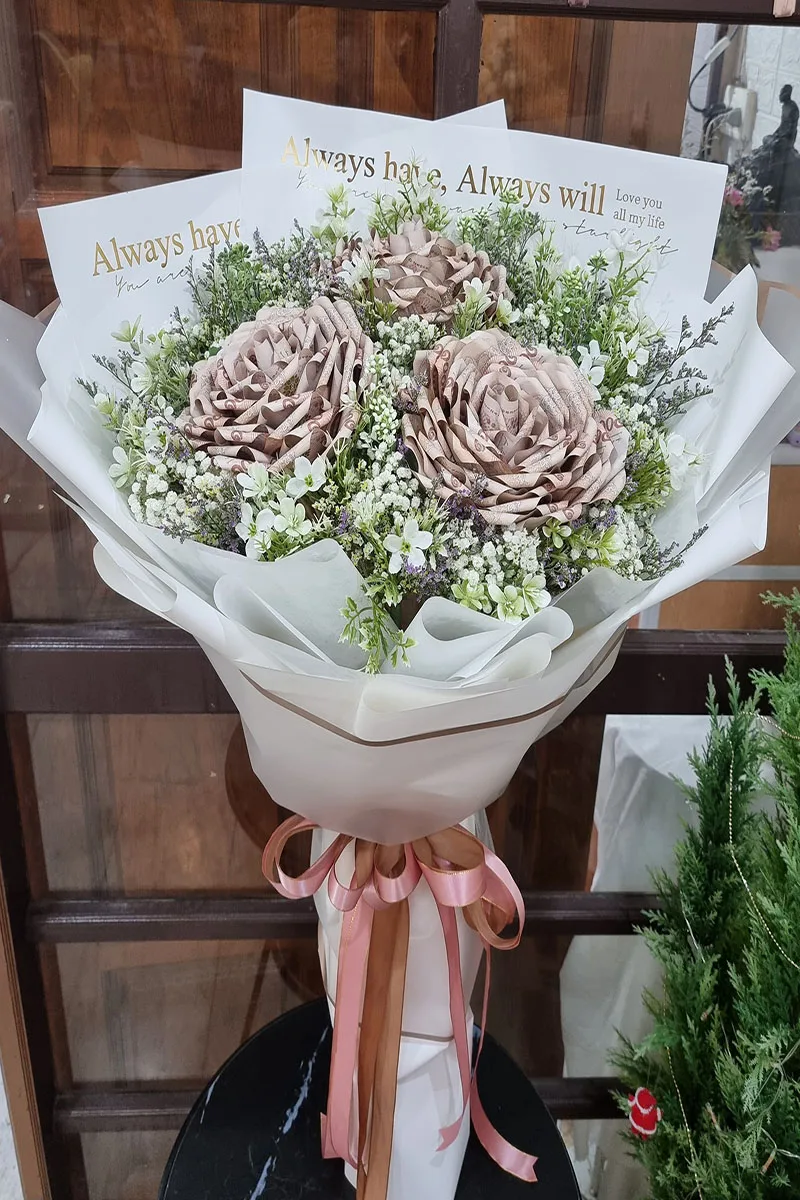 ช่อแบงค์พันดับดอกใหญ่