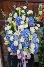 กระเช้าดอกไม้สีฟ้า ดอกไฮเดรนเยีย