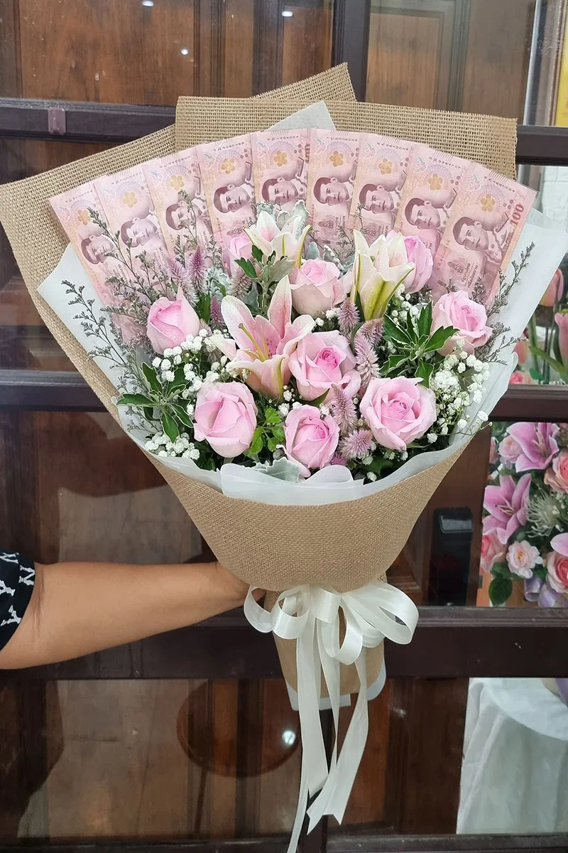 ช่อดอกไม้สดเรียงแบงค์