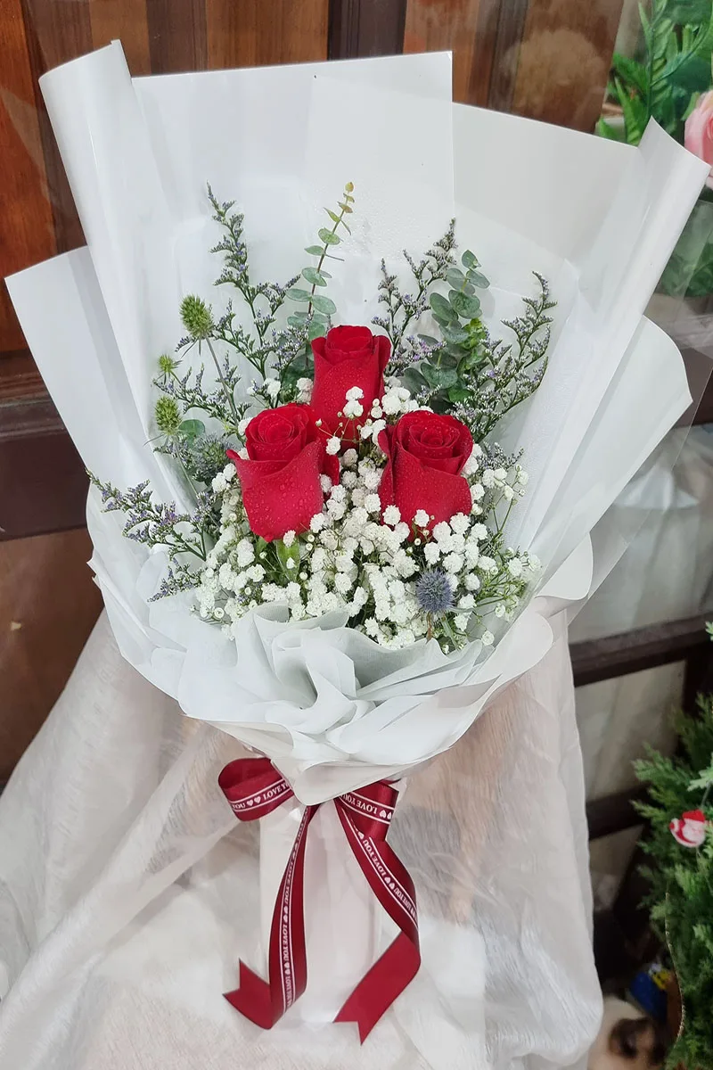 ช่อดอกกุหลาบแดง3ดอก