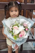 ช่อดอกไม้ประดิษฐ์สีฟ้า